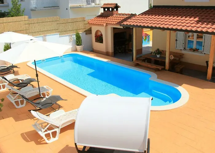 Apartment Darija With Private Pool