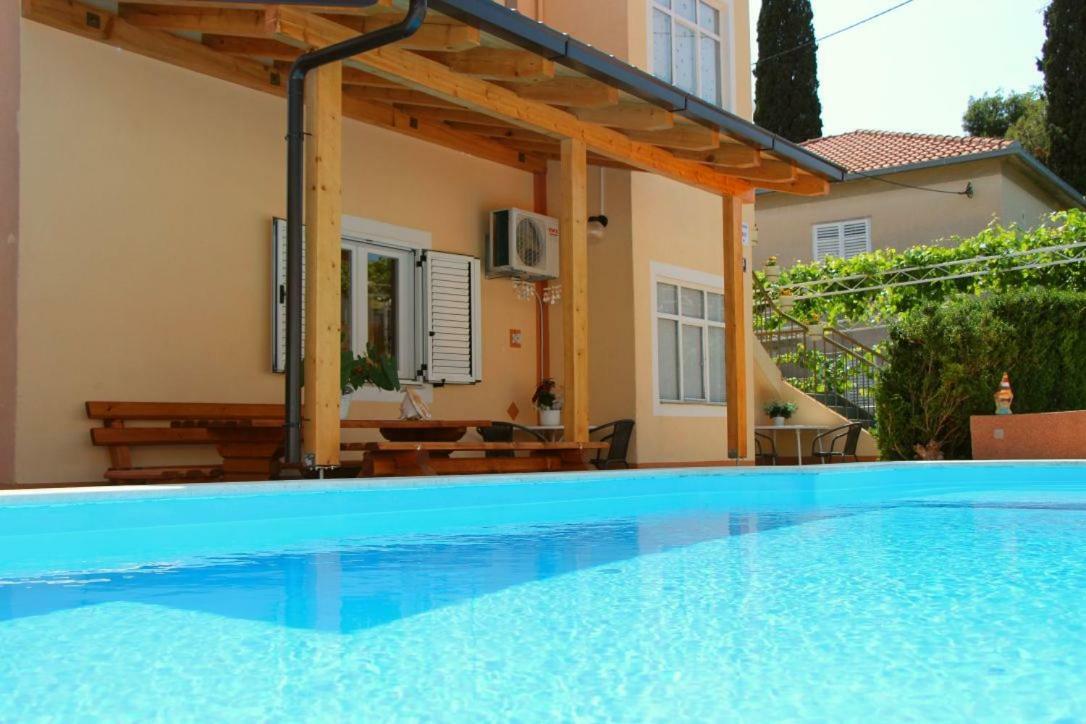 Apartmán Darija With Private Pool Kastela
